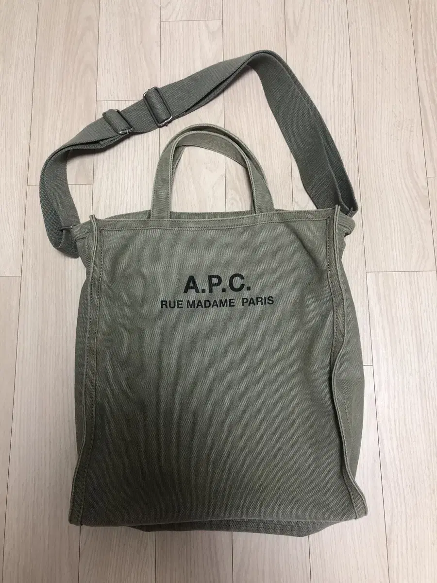 Apc아페세 recuperation bag 토트백 올리브색상