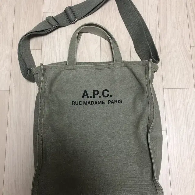 Apc아페세 recuperation bag 토트백 올리브색상