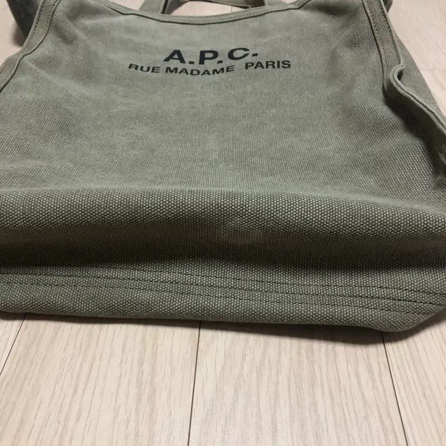 Apc아페세 recuperation bag 토트백 올리브색상