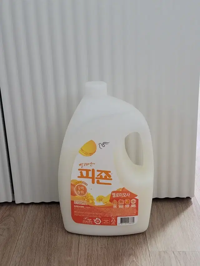 피죤 섬유유연제 옐로미모사 3100ml 쓰던거