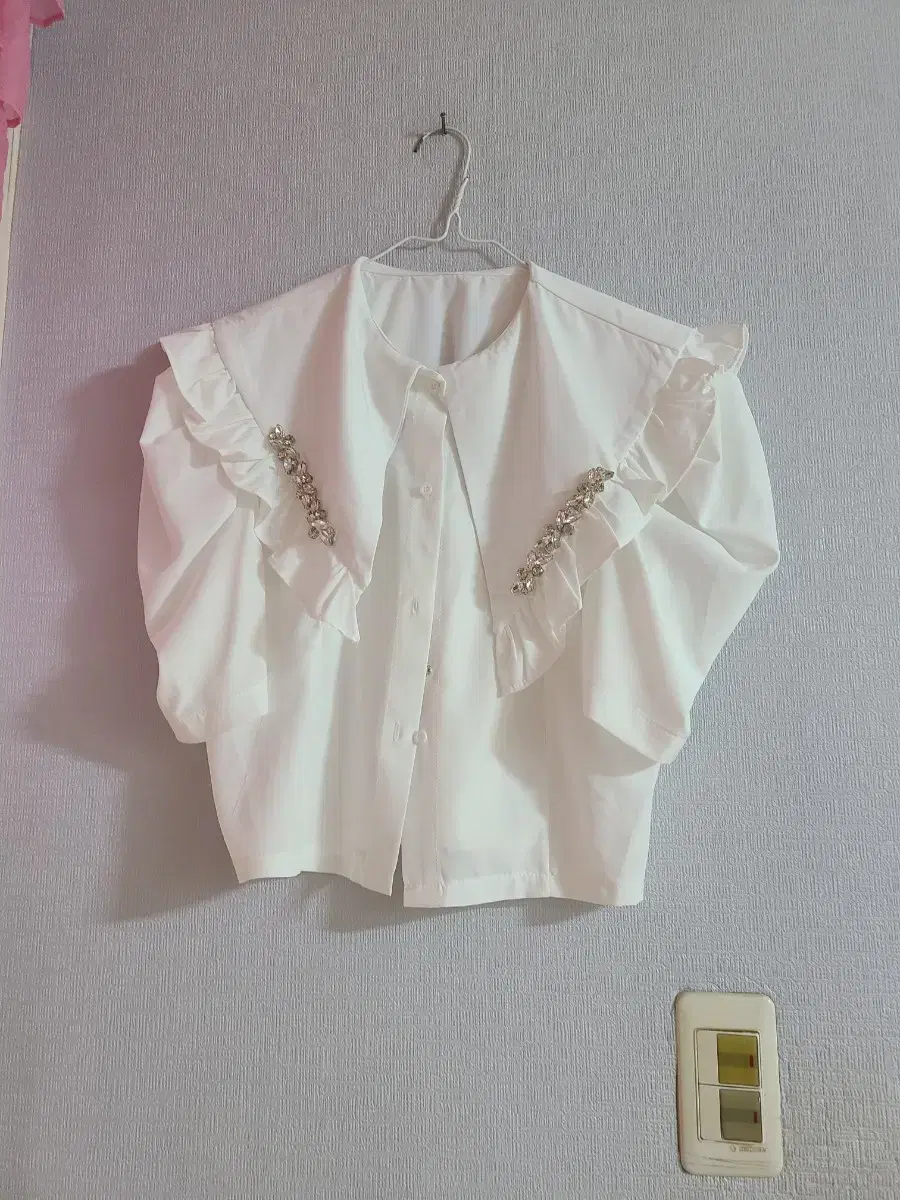 White big kara pointed blouse