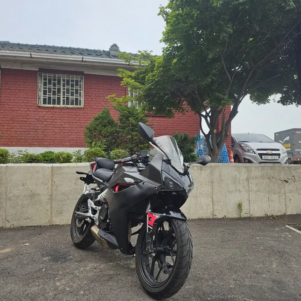 16년식 엑시브 250r 판매합니다.