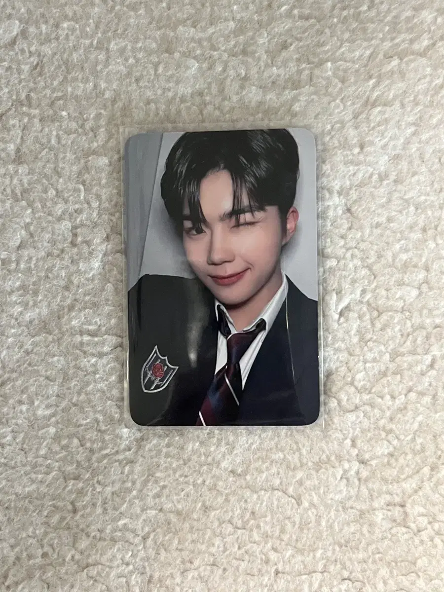 Park Gunwook photocard sells (6 different types)