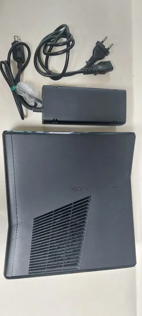 Xbox360 슬림 (게임패드 제외)