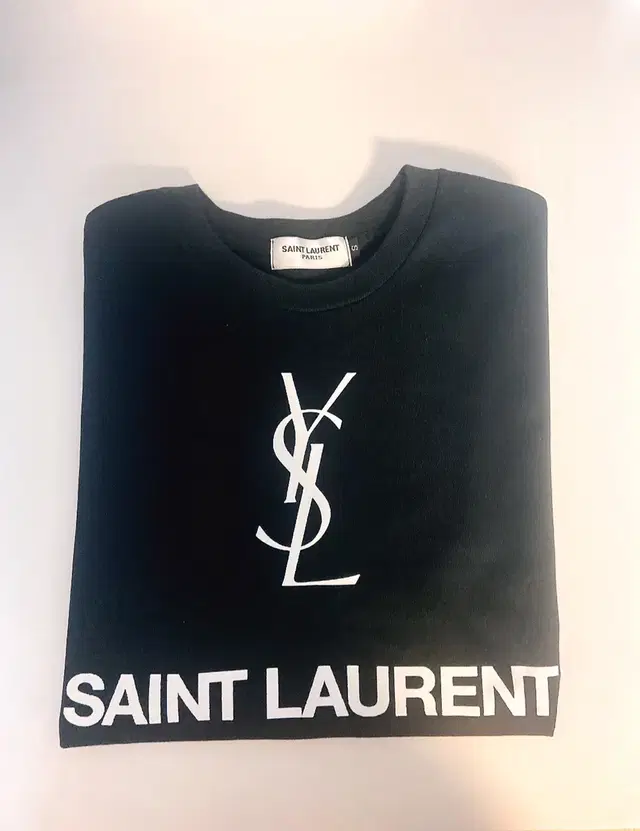 [급처!!! 거의 새상품] YSL 입생로랑 반팔 티셔츠