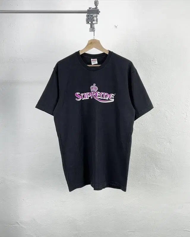 Supreme Black U-Neck Luxury Crown Short Sleeve