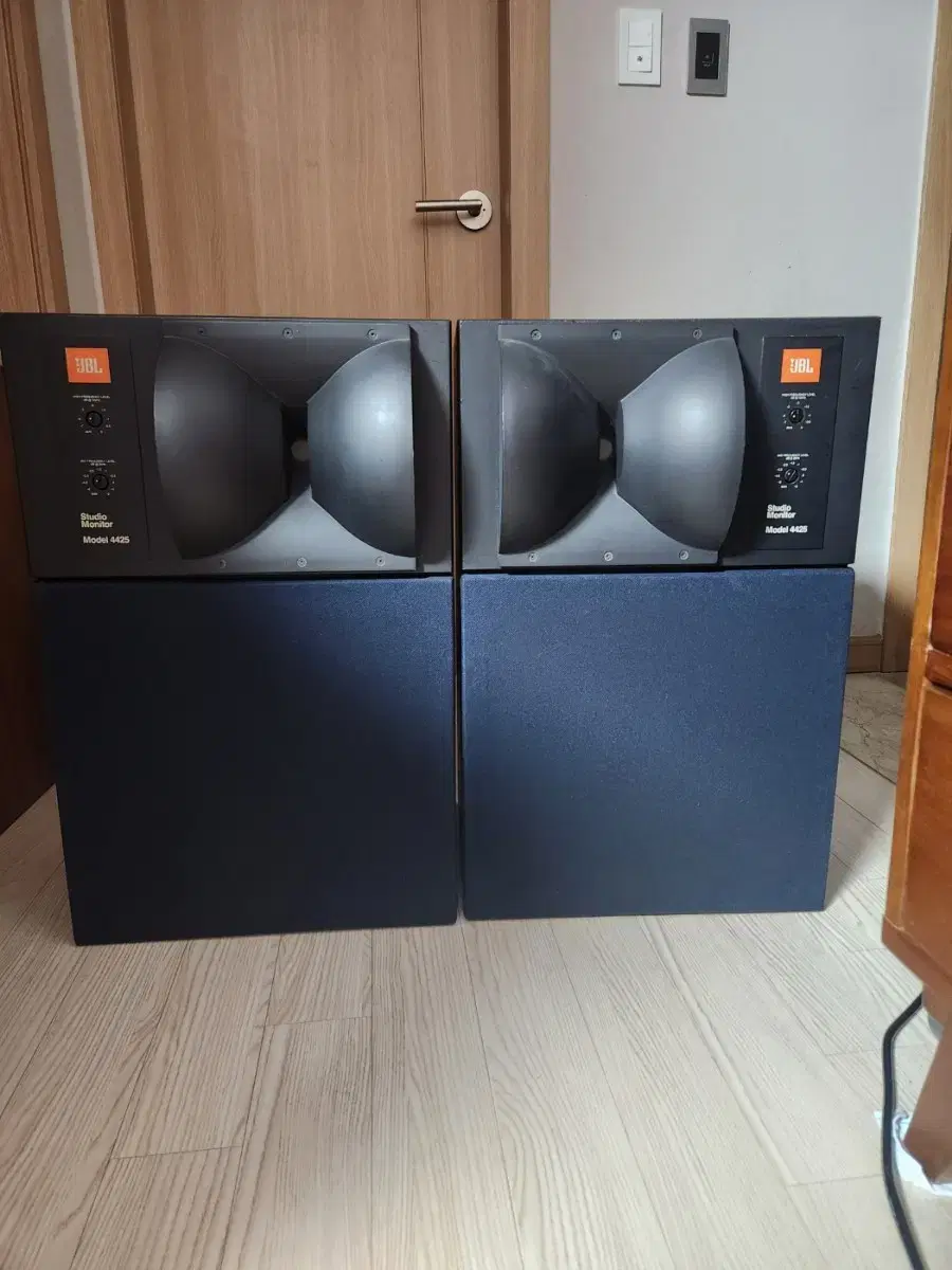 JBL 4425 스피커