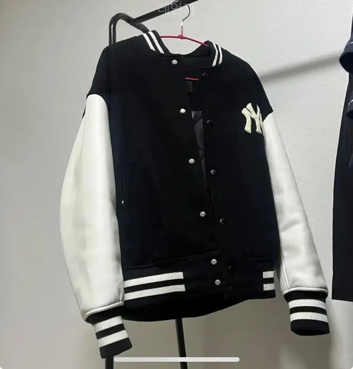 MLBVarsity New York Yankees Varsity Jacket Quick sale!!size M