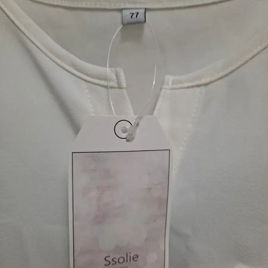 Ssolie  여성 셔츠. 새옷