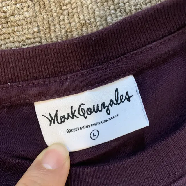 L) Mark gonzales 마크곤잘레스 반팔티