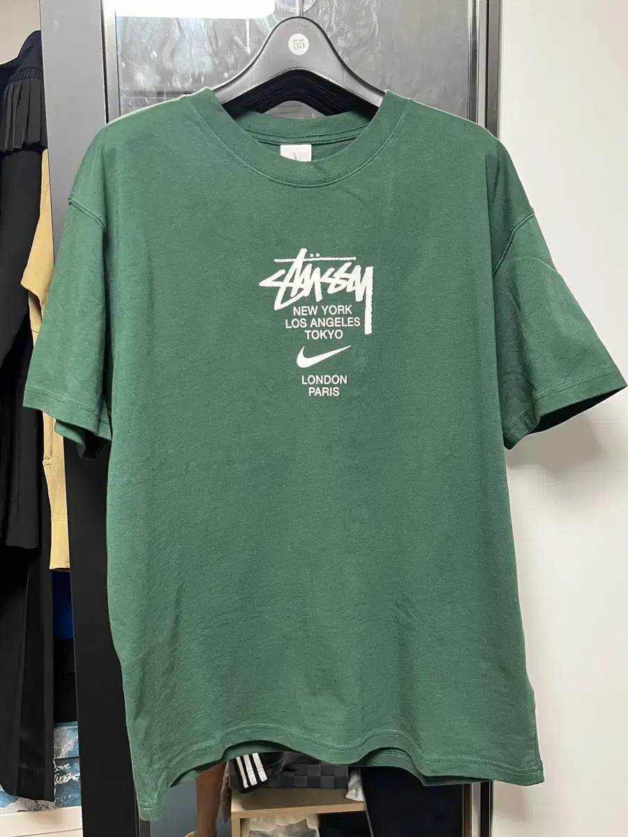 L Stussy Nike worldtour Short Sleeve Green Asia