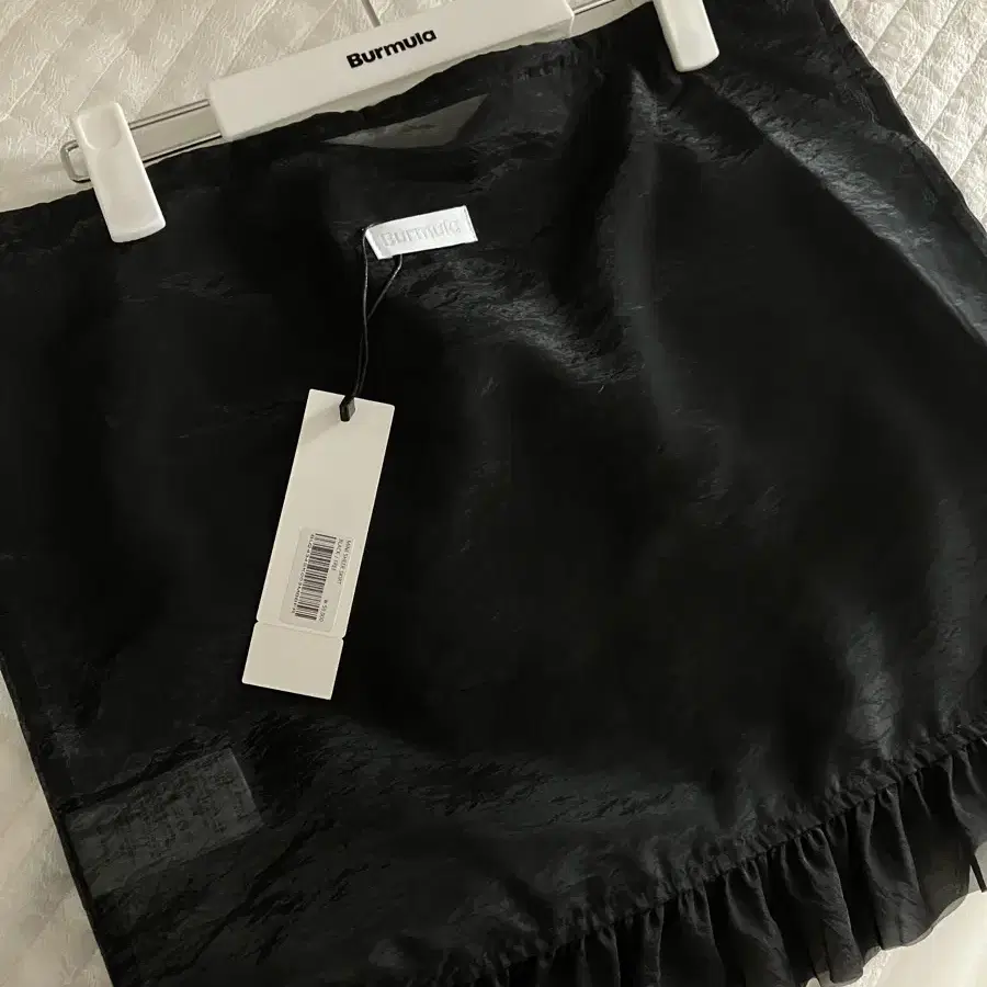 버뮬라 MINI SHEER SKIRT BLACK