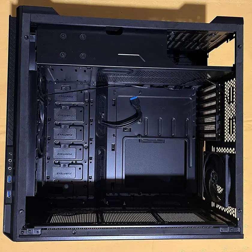 컴퓨터 케이스 Phanteks ENTHOO PRO M TG