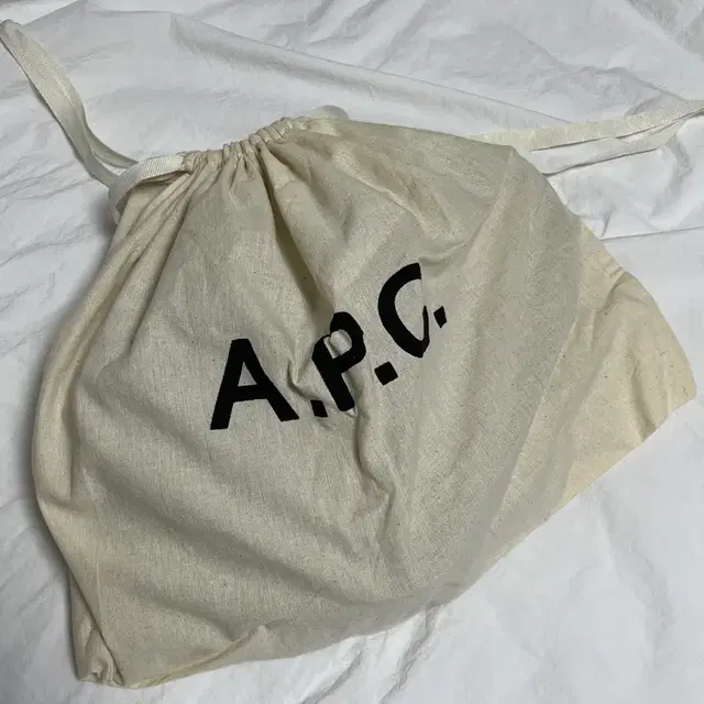 Apc 아페쎄 크로스백