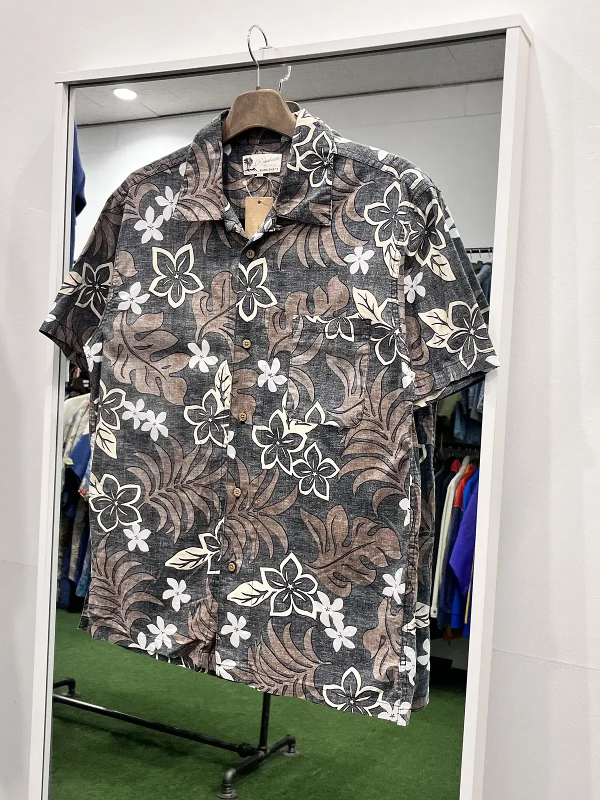 Roushatta Vintage Aloha Hawaiian Short Sleeve Shirt