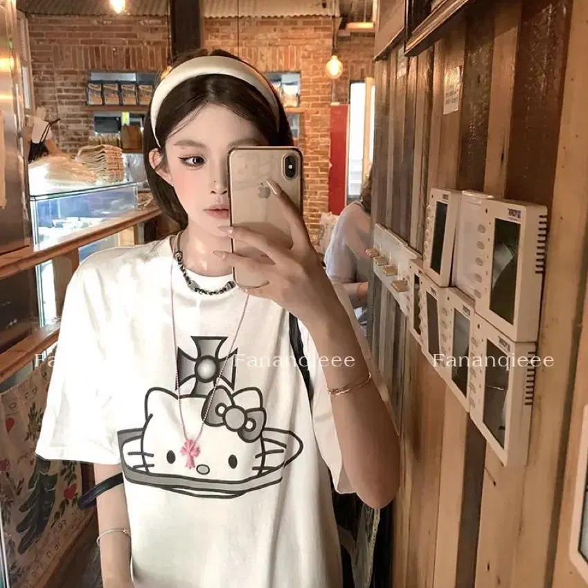 Hello kitty티셔츠 새상품