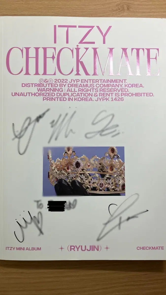 Itzy full composition signed album + handwritten letter