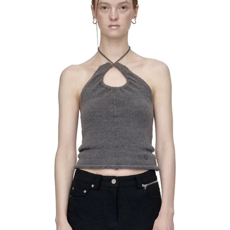 세릭 HALTER KNIT SLEEVELESS / CHARCOAL