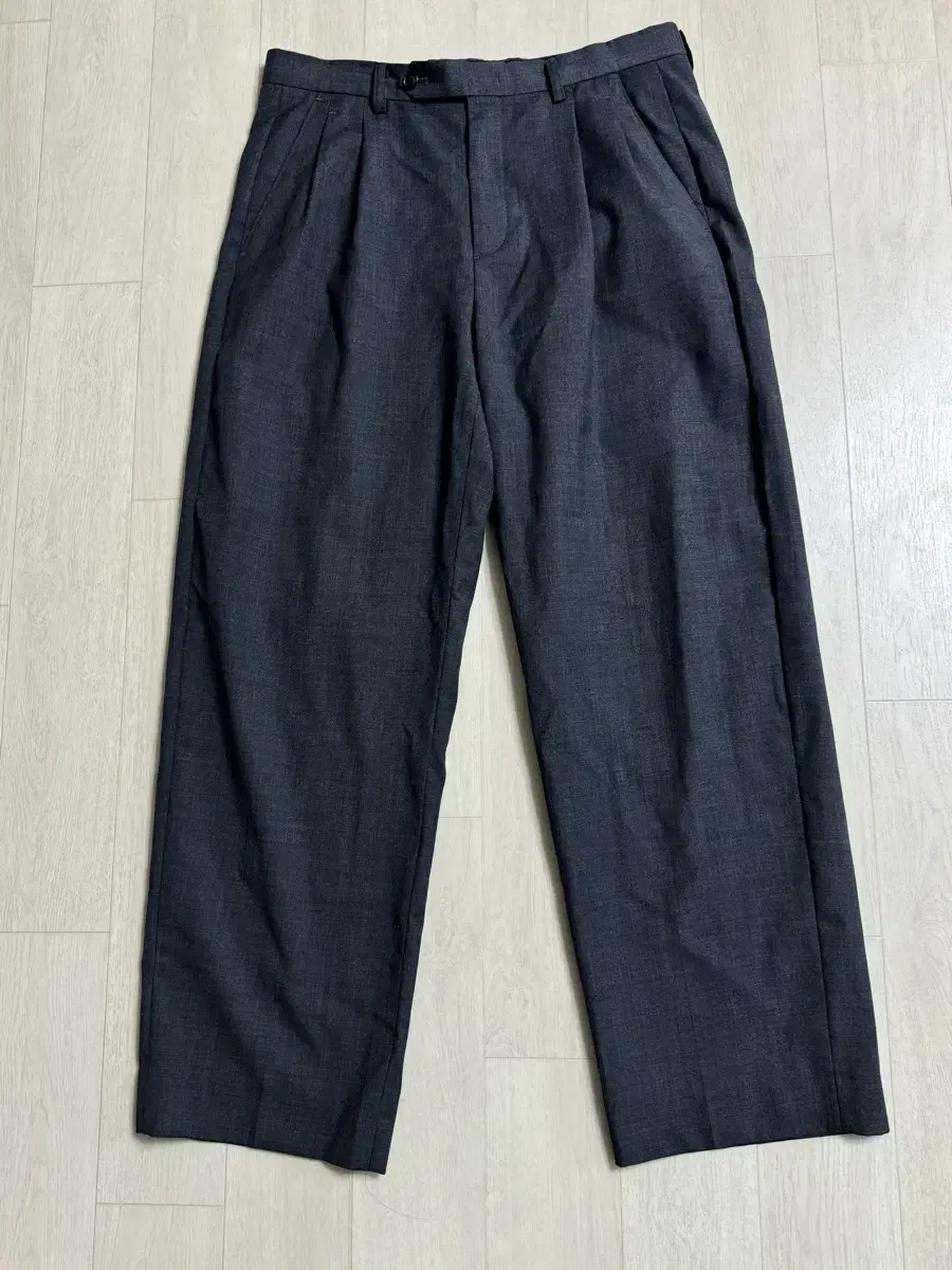 (Today Only)Tony Weck Two-Tuck Wide Grey Slacks 30