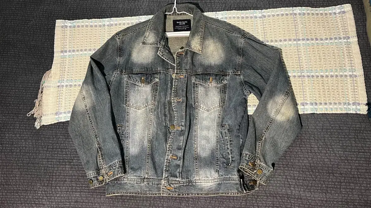 Bang Bang Vintage Jeans Jacket