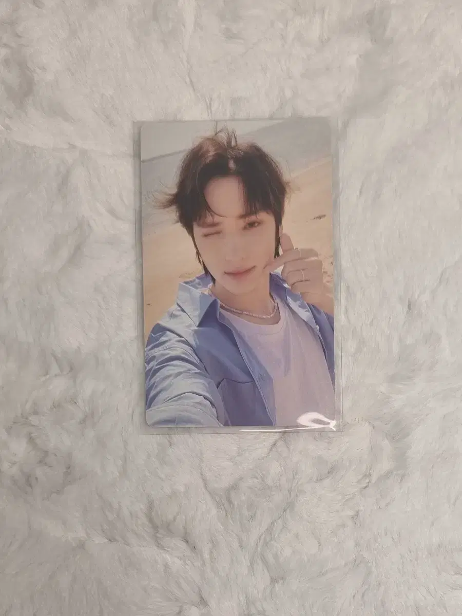 txt hueningkai Midsummer Sky Blue Photo Card Transfer