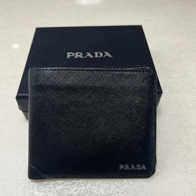 Prada 사피아노 반지갑 2M0513 PN9 F0002 001