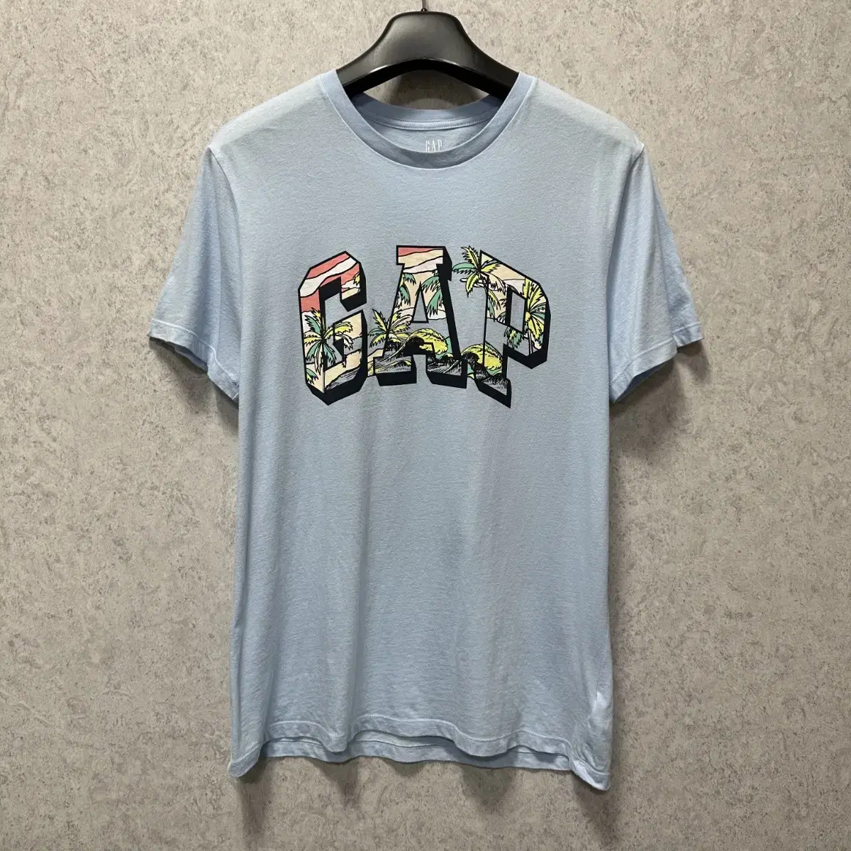 95 Gap Men's Short-Sleeved T-Shirt