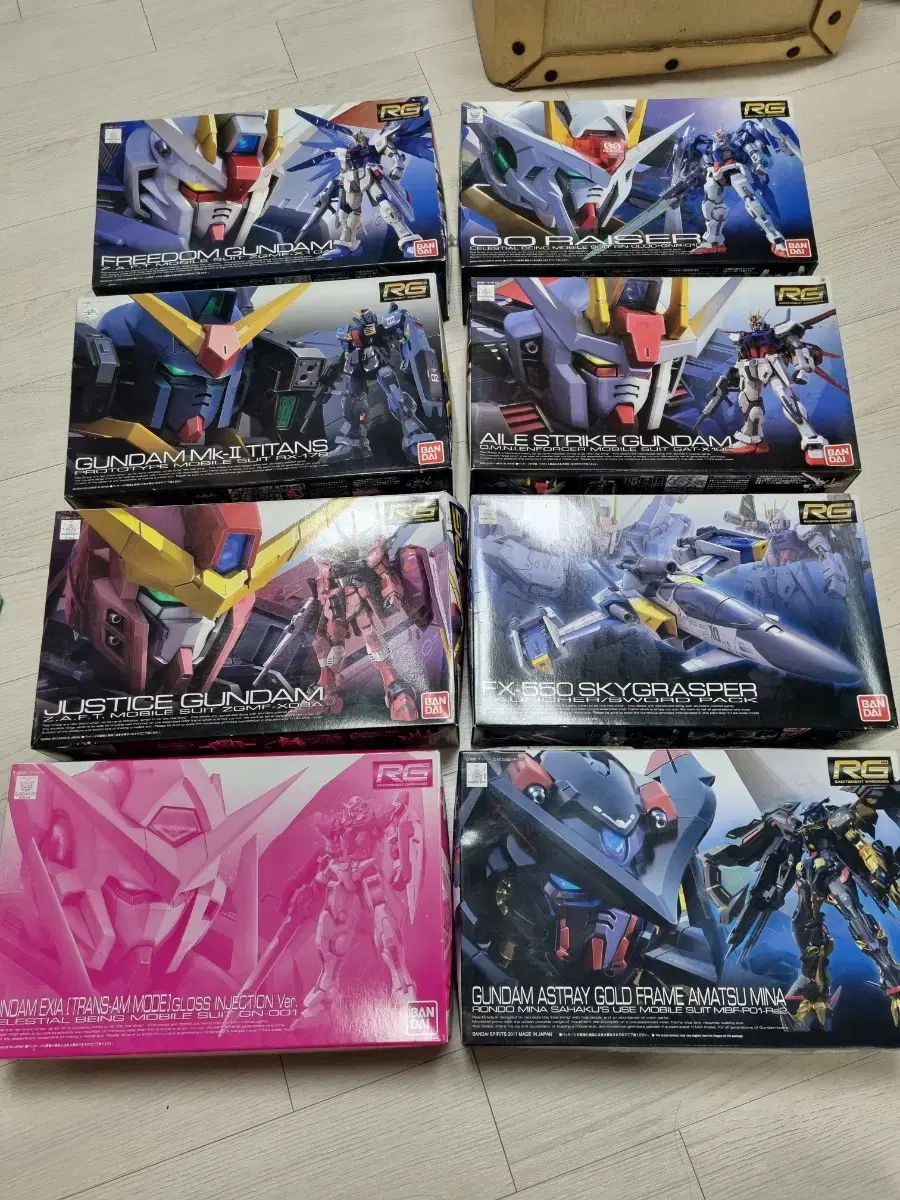 RG Gundam sealed sells 9 times the regular version yen