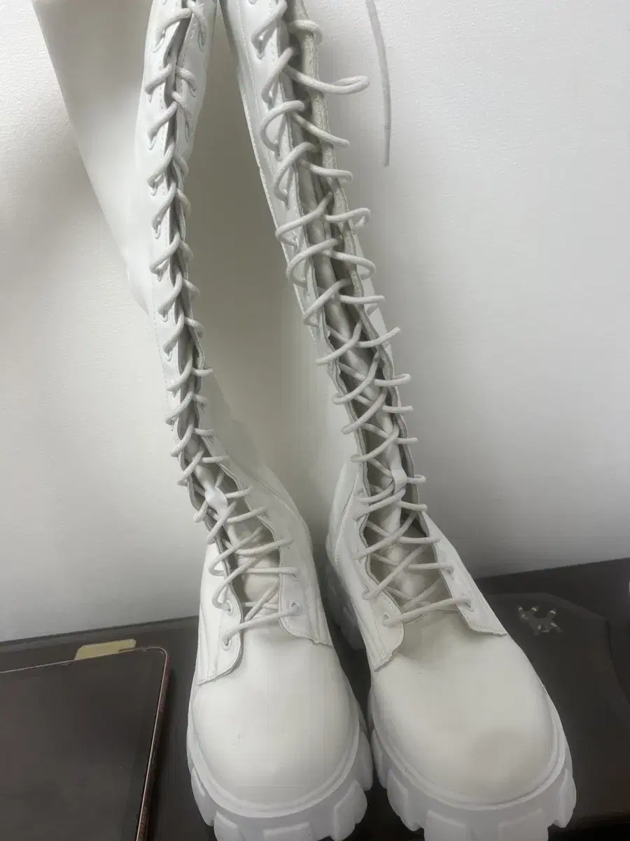 White long zipper boots with a round heel