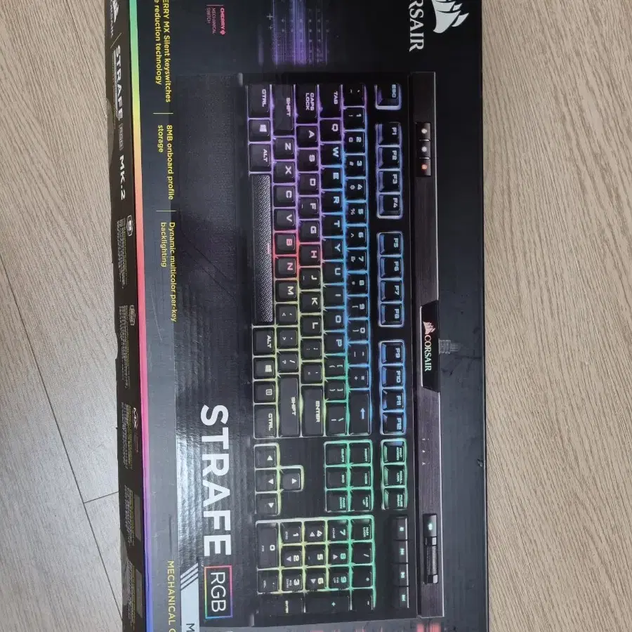 커세어 STRAFE RGB MK. 2 저소음 적축