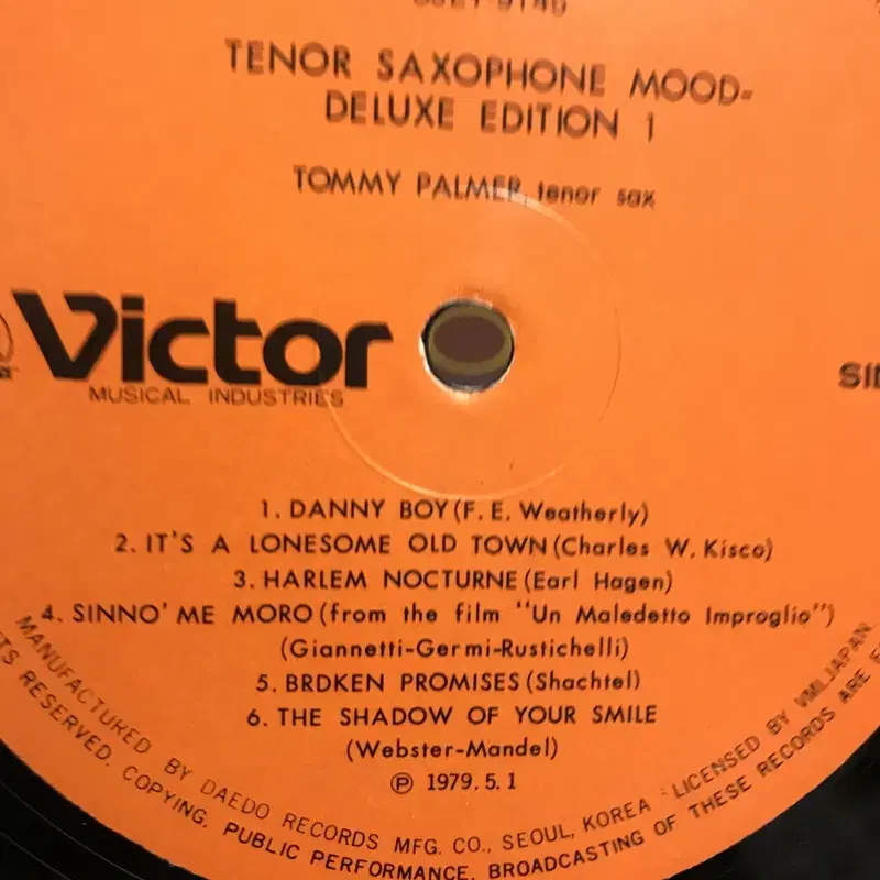 TENOR SAXOPHONE MOOD LP / AA1943