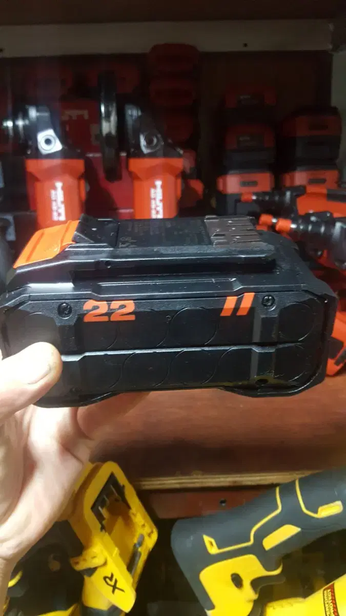 [HILTI]힐티배터리 B22 170 8.0AH 4세대배터리뉴런 뉴론