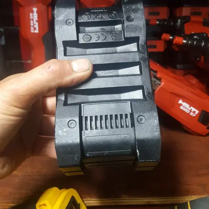 [HILTI]힐티배터리 B22 170 8.0AH 4세대배터리뉴런 뉴론