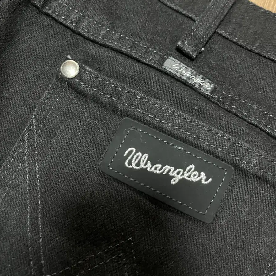 WRANGLER COWBOY CUT SILVER EDITION 33x32