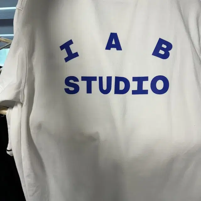 L) iab 10주년 반팔티 화이트 상태굿