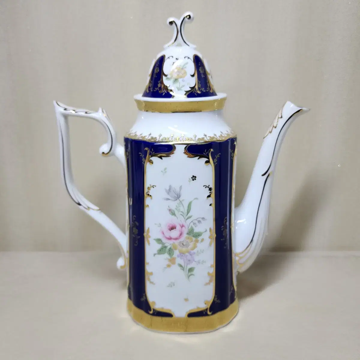 Retro Hangnamsa King Teapot