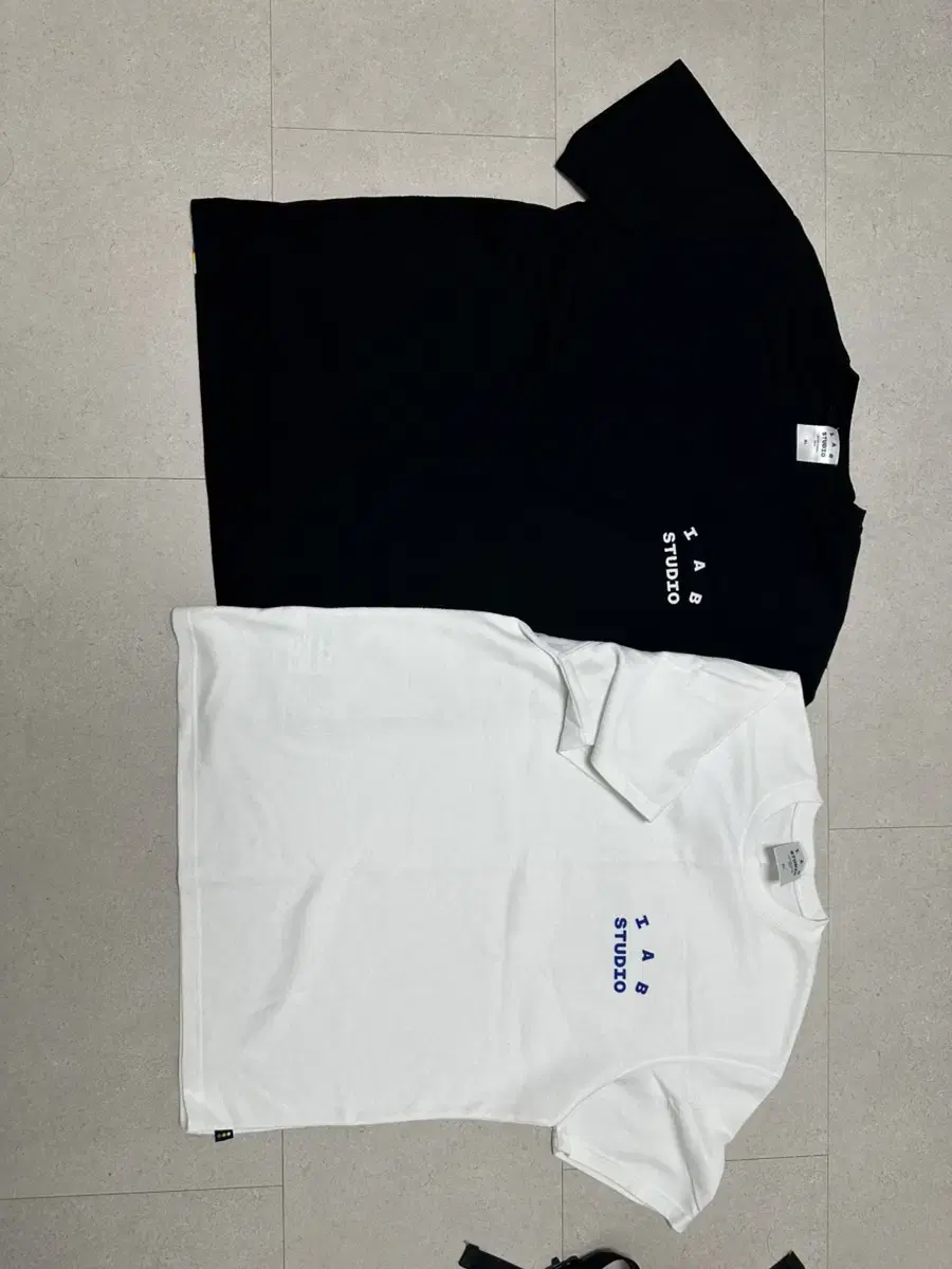 iApp Studio 10th Anniversary Vahn Tee (Black, White, XL)