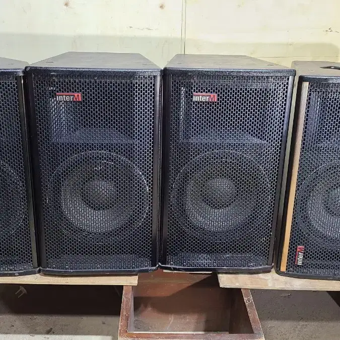 interM SQ 212,212M SPEAKER