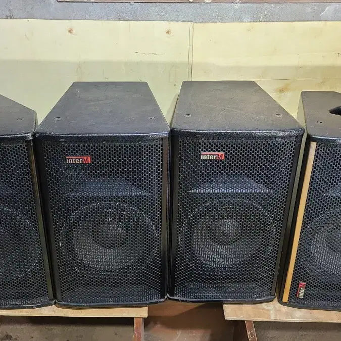 interM SQ 212,212M SPEAKER