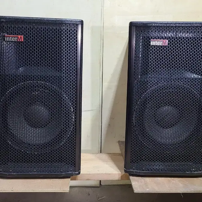 interM SQ 212,212M SPEAKER