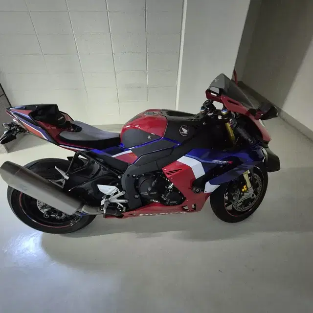 21년식CBR1000RR-R SP팝니다