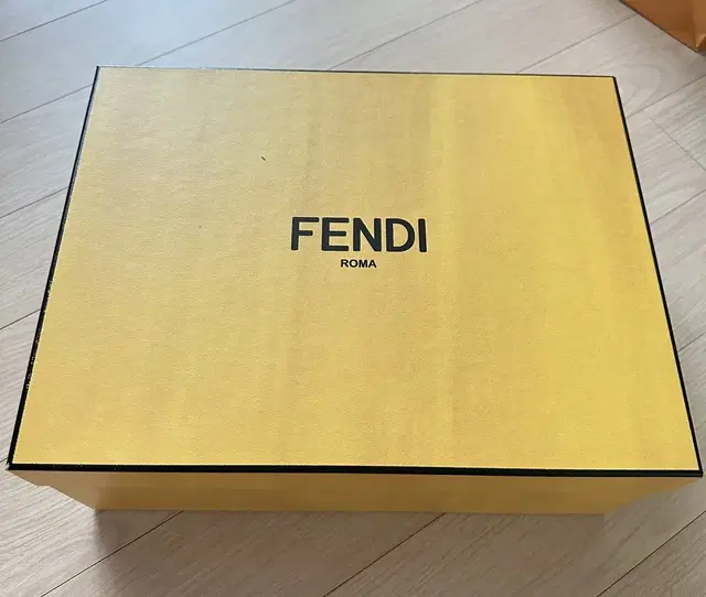 FENDI 펜디 슈즈 박스