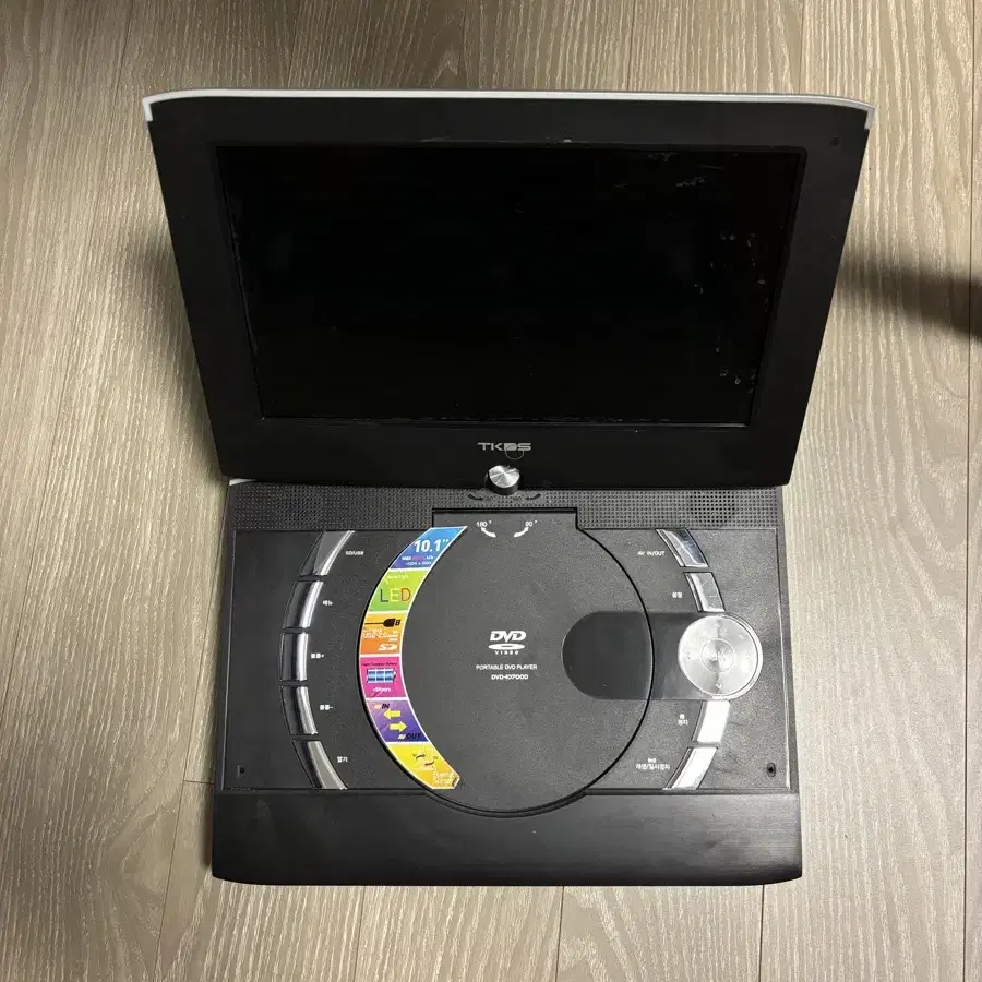 CD+CD로볼수있는태블릿 판매합니다