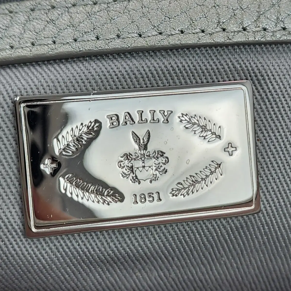 Bally 발리 버킷백