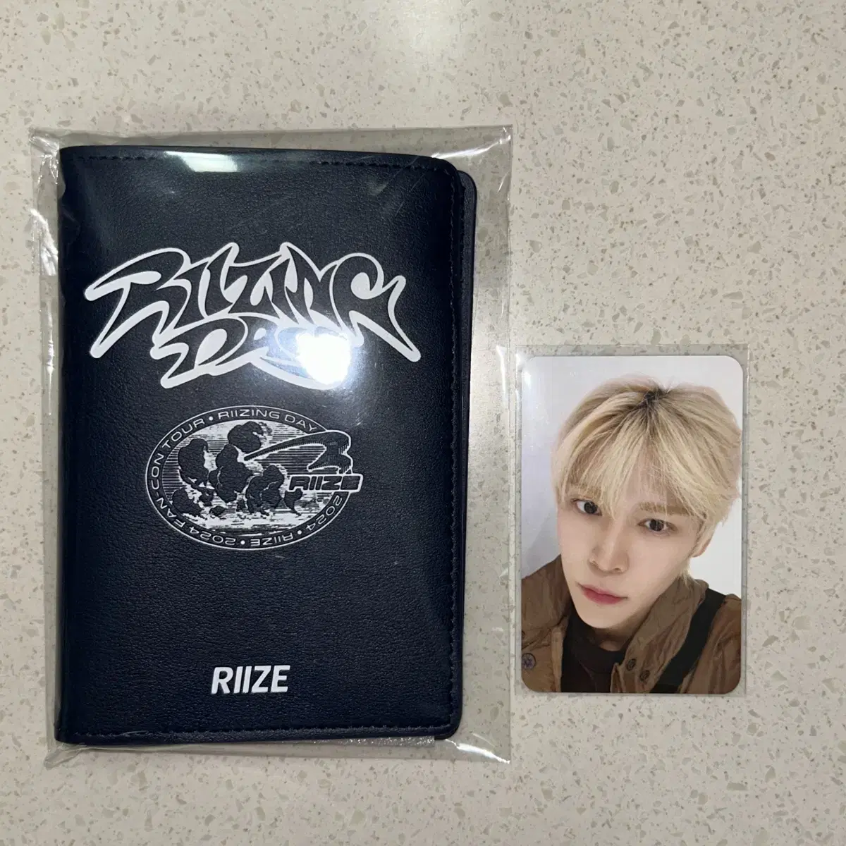 Rize Rising dey md passport cases photocard wts sells