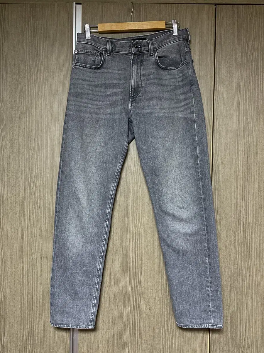 Size 30 faded gray jeans (waistline approx. 29)