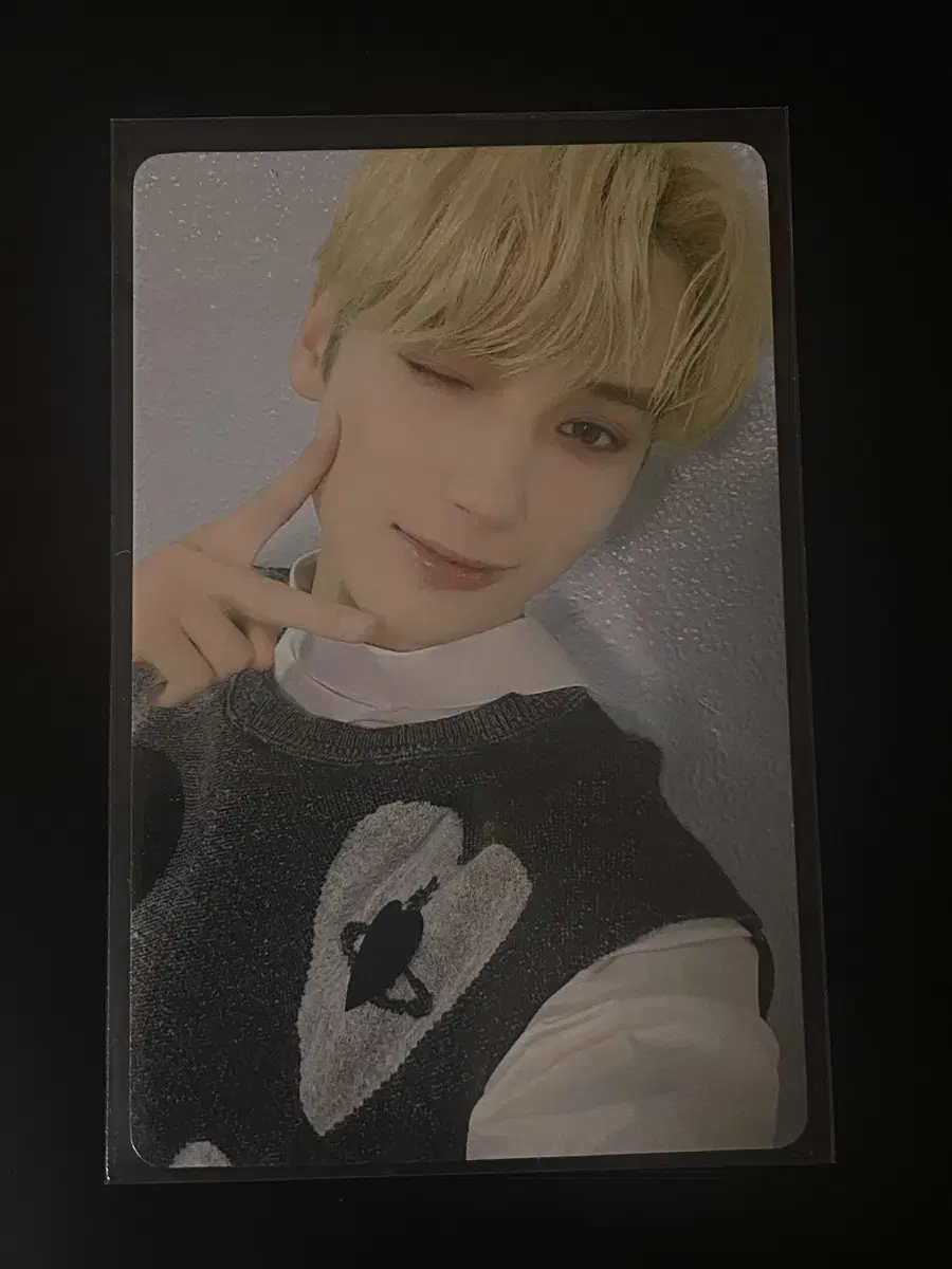 Freefall yizhiyu Hearning ld txt Photocard