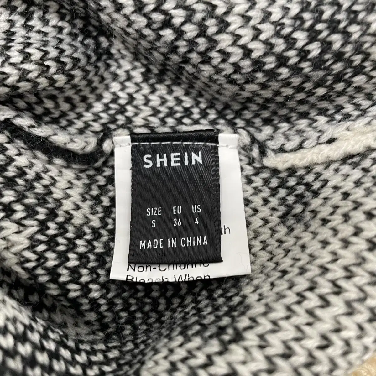 SHEIN 크롭 니트 베스트