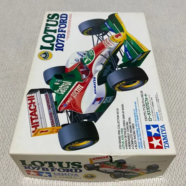 TAMIYA 1993 1/20 LOTUS 107B FORD