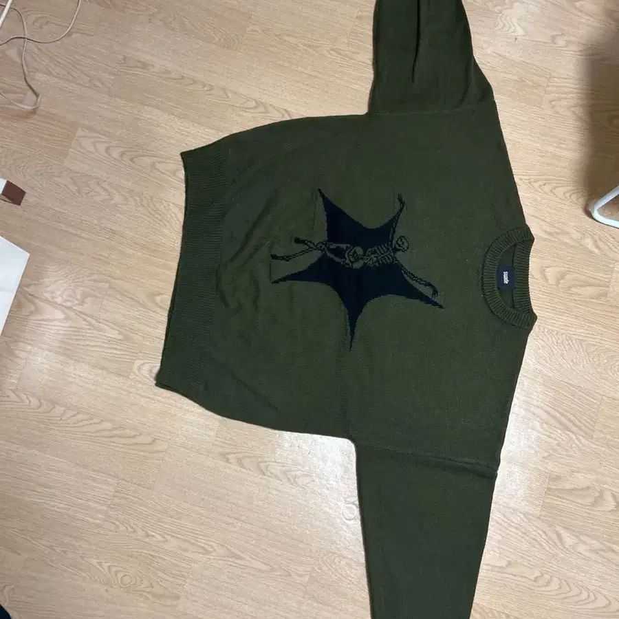 SKULL STAR KNIT [OLIVE]